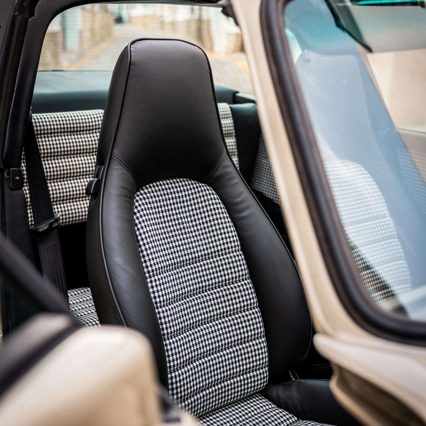 Porsche 911 3.2 Carrera Targa